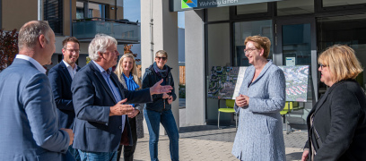 Bundesbauministerin Klara Geywitz besucht Alsterplatz